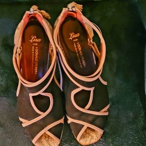 Lisa for Donald j Pliner  8M Pumps Autographed!👈✨️ 👉USED👈